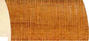 Personnalisez votre encadrement sur mesure avec la baguette : Cadre large bois orange.